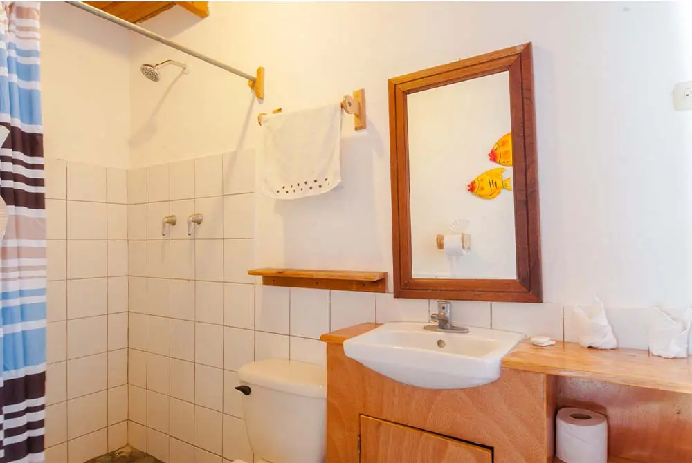 beautiful apartment bathroom at magnific rock